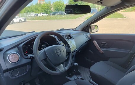 Renault Logan II, 2016 год, 659 800 рублей, 20 фотография