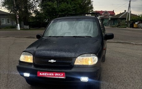 Chevrolet Niva I рестайлинг, 2005 год, 275 000 рублей, 1 фотография