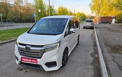 Honda Stepwgn IV, 2018 год, 1 935 000 рублей, 1 фотография