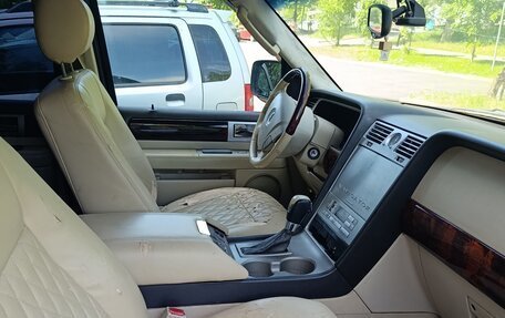 Lincoln Navigator, 2003 год, 1 100 000 рублей, 9 фотография