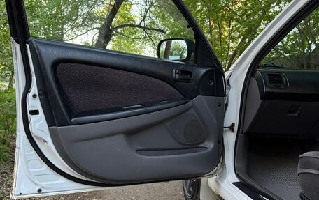 Toyota Caldina, 2001 год, 582 000 рублей, 10 фотография