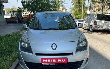Renault Scenic III, 2012 год, 850 000 рублей, 3 фотография