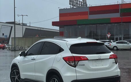 Honda Vezel, 2022 год, 1 675 000 рублей, 4 фотография