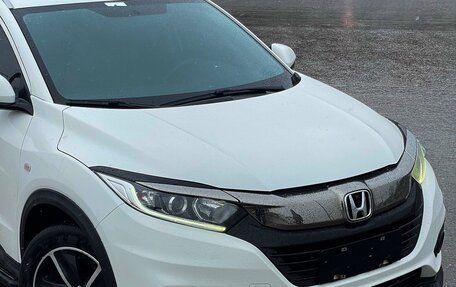 Honda Vezel, 2022 год, 1 675 000 рублей, 3 фотография
