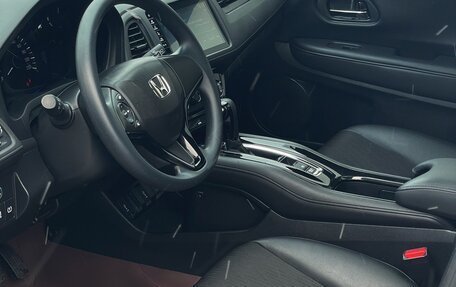 Honda Vezel, 2022 год, 1 675 000 рублей, 6 фотография