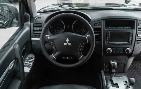 Mitsubishi Pajero IV, 2010 год, 1 590 000 рублей, 12 фотография