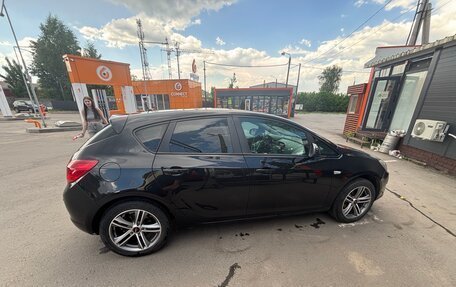 Opel Astra J, 2011 год, 560 000 рублей, 6 фотография