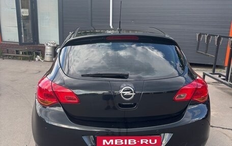 Opel Astra J, 2011 год, 560 000 рублей, 4 фотография