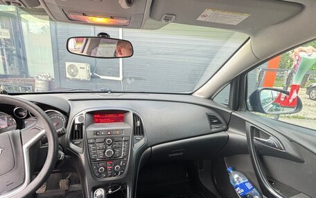 Opel Astra J, 2011 год, 560 000 рублей, 10 фотография