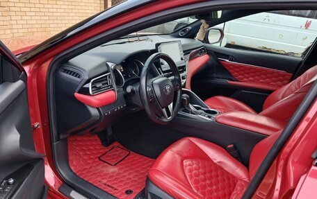 Toyota Camry, 2021 год, 3 800 000 рублей, 5 фотография
