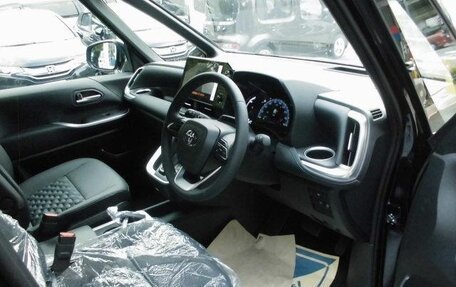 Toyota Voxy, 2026 год, 4 873 350 рублей, 23 фотография