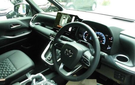 Toyota Voxy, 2026 год, 4 873 350 рублей, 27 фотография