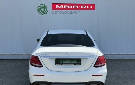 Mercedes-Benz E-Класс, 2020 год, 4 390 000 рублей, 6 фотография