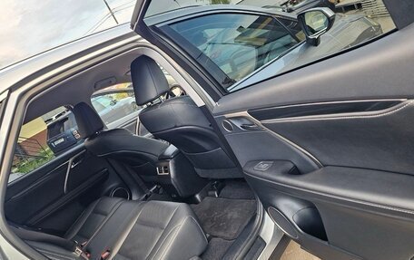 Lexus RX IV рестайлинг, 2022 год, 6 850 000 рублей, 12 фотография