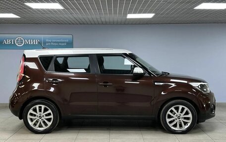 KIA Soul II рестайлинг, 2017 год, 1 742 000 рублей, 4 фотография
