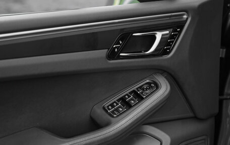 Porsche Macan I рестайлинг, 2018 год, 3 349 000 рублей, 22 фотография
