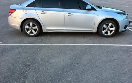 Chevrolet Cruze II, 2011 год, 500 000 рублей, 5 фотография
