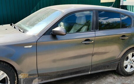 BMW 1 серия, 2005 год, 650 000 рублей, 3 фотография