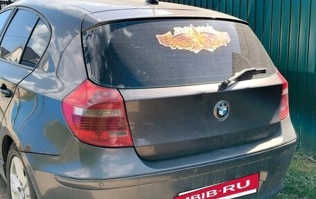 BMW 1 серия, 2005 год, 650 000 рублей, 5 фотография