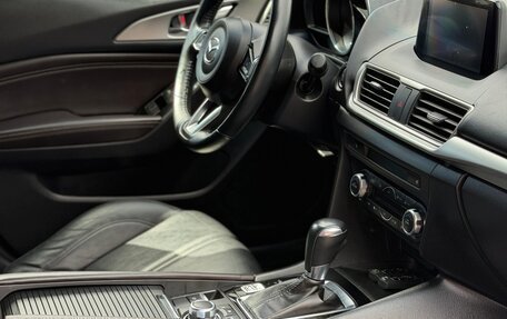 Mazda 3, 2017 год, 1 850 000 рублей, 20 фотография