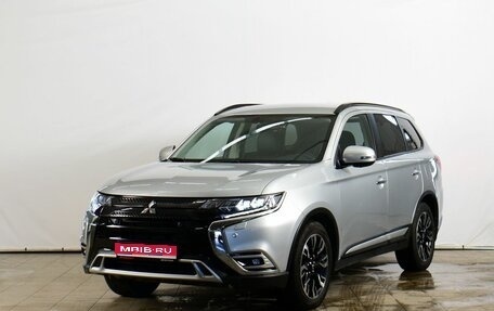 Mitsubishi Outlander III рестайлинг 3, 2022 год, 3 299 000 рублей, 1 фотография