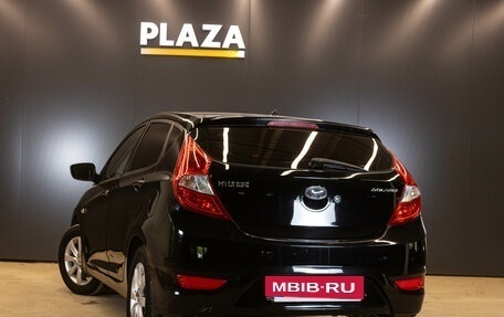 Hyundai Solaris II рестайлинг, 2012 год, 599 000 рублей, 3 фотография