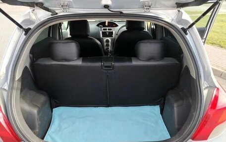 Toyota Vitz, 2010 год, 750 000 рублей, 4 фотография
