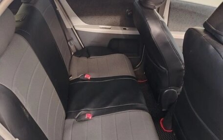 Toyota Vitz, 2010 год, 750 000 рублей, 10 фотография