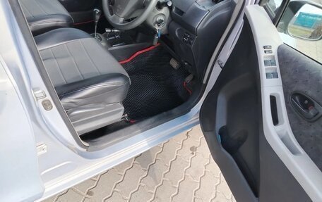 Toyota Vitz, 2010 год, 750 000 рублей, 16 фотография
