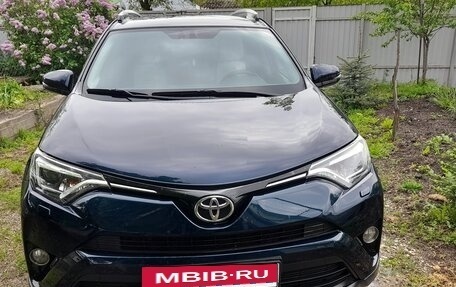 Toyota RAV4, 2018 год, 2 350 000 рублей, 3 фотография