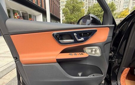 Mercedes-Benz GLC, 2025 год, 6 950 000 рублей, 14 фотография