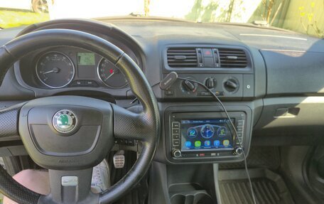 Skoda Fabia II, 2010 год, 590 000 рублей, 17 фотография