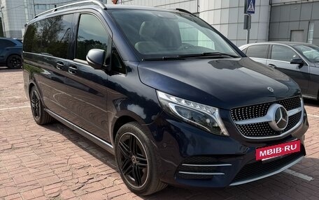 Mercedes-Benz V-Класс, 2021 год, 5 900 000 рублей, 6 фотография