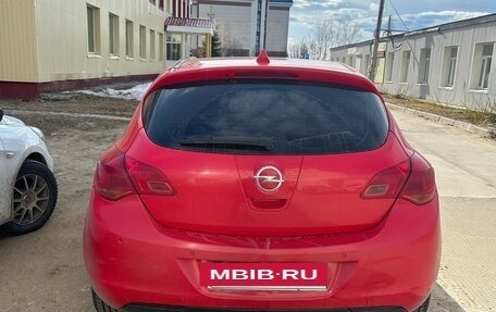 Opel Astra J, 2011 год, 750 000 рублей, 2 фотография