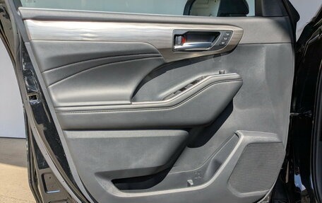 Toyota Highlander, 2025 год, 5 950 000 рублей, 9 фотография