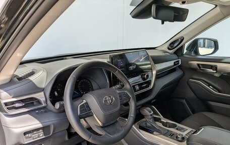 Toyota Highlander, 2025 год, 5 950 000 рублей, 23 фотография