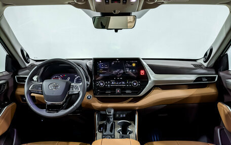 Toyota Highlander, 2025 год, 5 995 000 рублей, 14 фотография