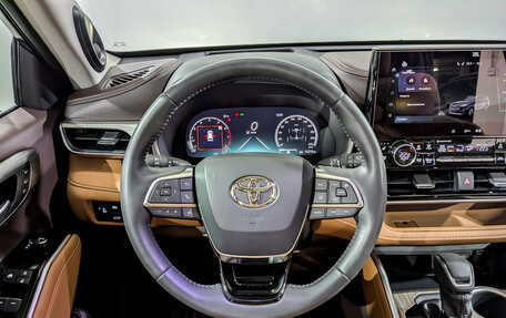 Toyota Highlander, 2025 год, 5 995 000 рублей, 22 фотография