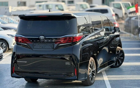 Toyota Alphard, 2026 год, 11 800 000 рублей, 3 фотография