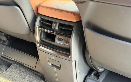 Toyota Alphard, 2026 год, 11 800 000 рублей, 17 фотография
