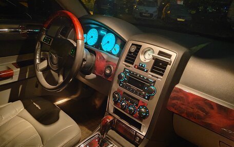 Chrysler 300C II, 2006 год, 1 600 000 рублей, 3 фотография