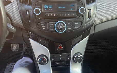 Chevrolet Cruze II, 2013 год, 700 000 рублей, 16 фотография