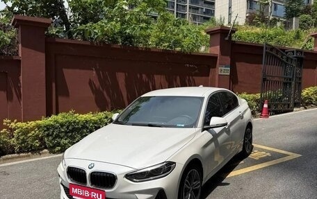 BMW 1 серия, 2022 год, 1 880 000 рублей, 3 фотография