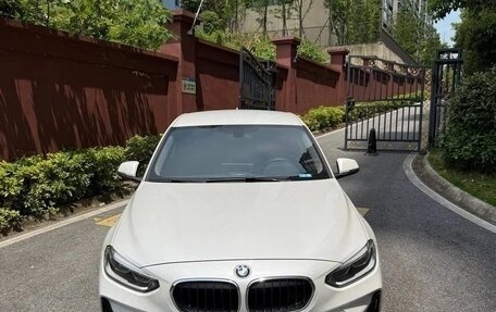 BMW 1 серия, 2022 год, 1 880 000 рублей, 2 фотография