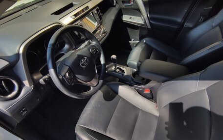 Toyota RAV4, 2019 год, 3 450 000 рублей, 12 фотография