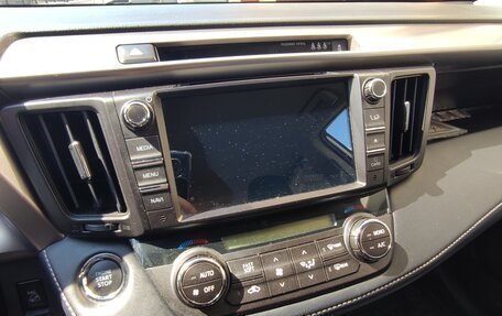 Toyota RAV4, 2019 год, 3 450 000 рублей, 16 фотография