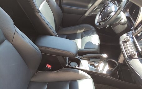 Toyota RAV4, 2019 год, 3 450 000 рублей, 24 фотография
