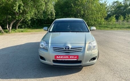 Toyota Avensis III рестайлинг, 2006 год, 680 000 рублей, 3 фотография