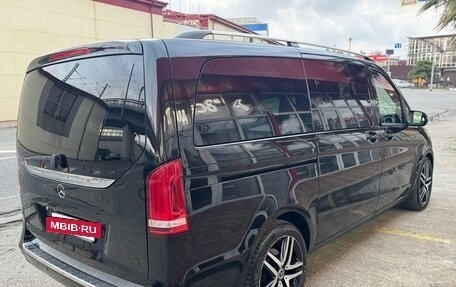 Mercedes-Benz V-Класс, 2018 год, 4 550 000 рублей, 4 фотография