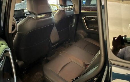 Toyota RAV4, 2019 год, 3 750 000 рублей, 4 фотография